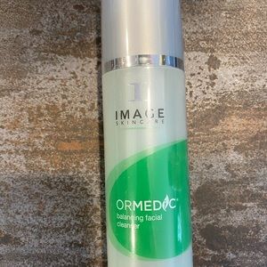 Image Skincare Ormedic balancing facial cleanser